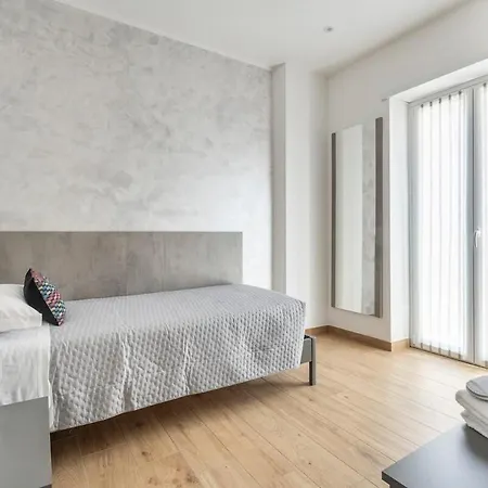 Rome Experience - Tiburtina Station 100 Mt Apartment