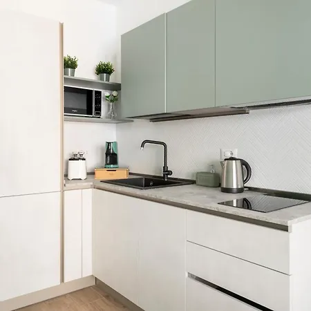 Experience -tiburtina Station 100 Mt Daire Roma